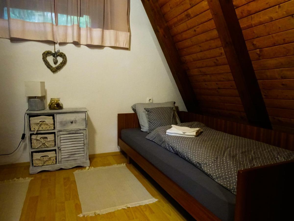 Wooden Cottage Jesenice Esterno foto